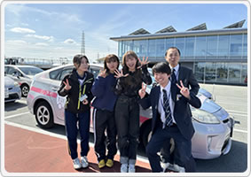 しっかり学んでくださいね♪(津ドライビングスクール)